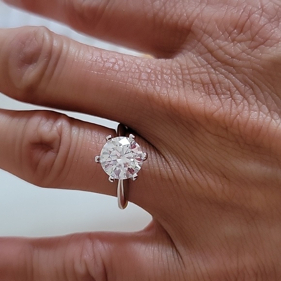 4ct authentic moissanite ring with 925 silver Size 6.5 - Picture 6 of 10